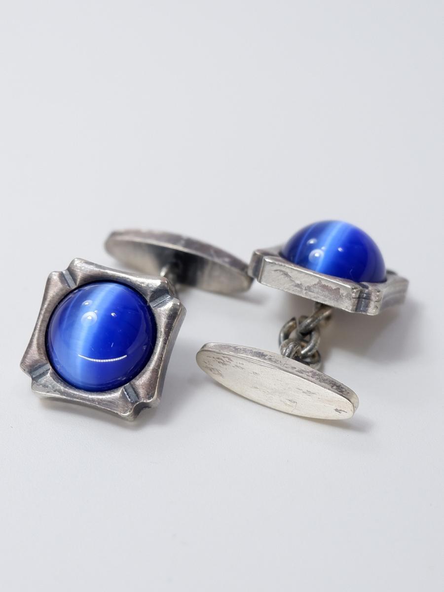 cuffbutA14b